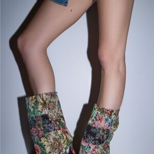 AKIRA Multicolor Knit Leg Warmers